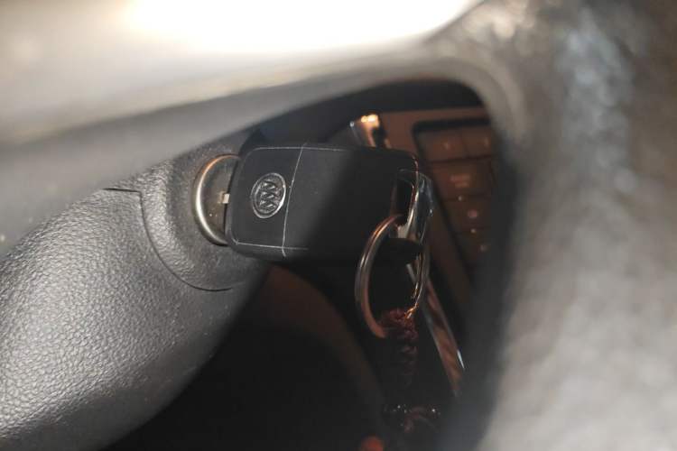Used Buick Encore 2013 1.4T Automatic Two-Wheel Drive Elite Model Vehicle Key