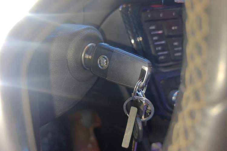 Used Buick Encore 2013 1.4T Automatic All-Wheel Drive Flagship Edition Vehicle Key