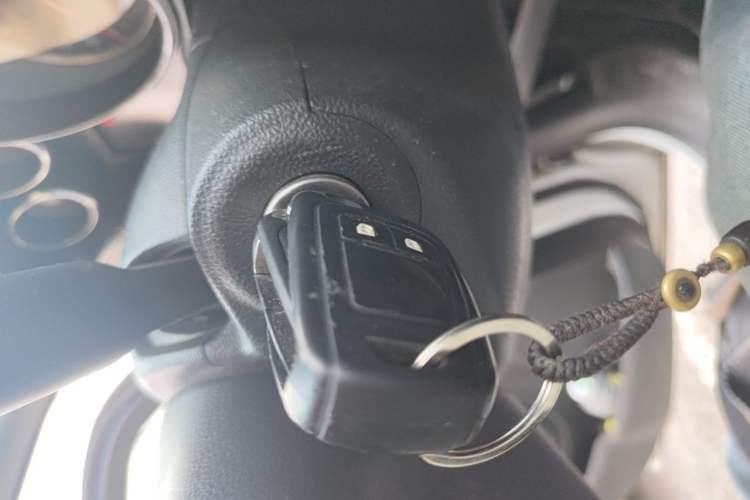 Used Buick Encore 2013 1.4T Automatic Two-Wheel Drive Elite Model Vehicle Key