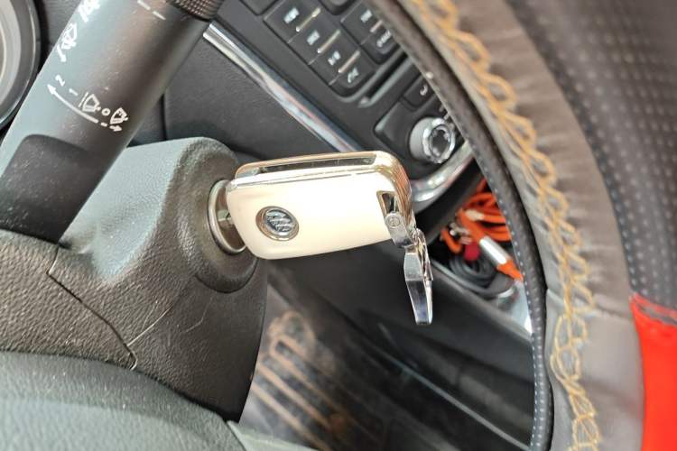 Used Buick Encore 2013 1.4T Automatic Two-Wheel Drive Leading Model Vehicle Key