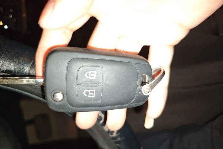 Used Buick Encore 2013 1.4T Automatic Two-Wheel Drive Elite Model Vehicle Key