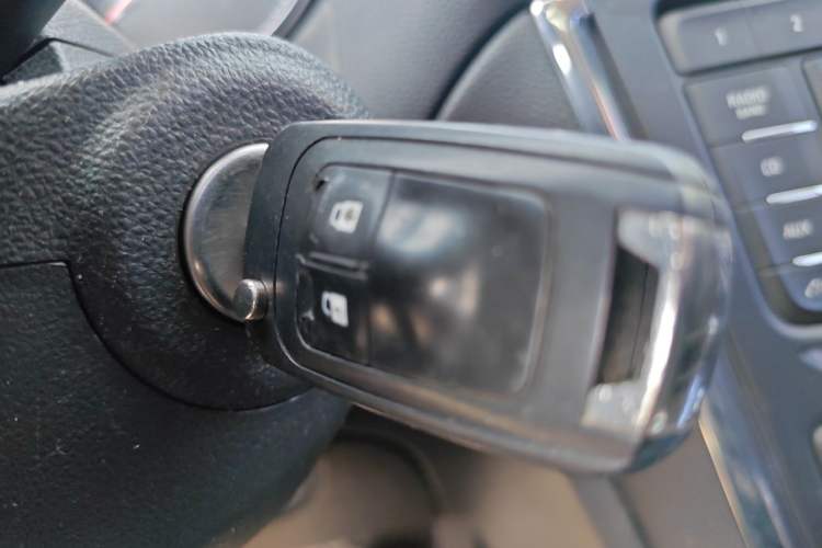 Used Buick Encore 2013 1.4T Automatic Two-Wheel Drive Elite Model Vehicle Key
