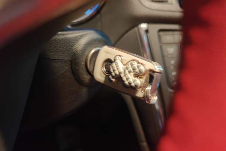 Used Buick Encore 2013 1.4T Automatic Two-Wheel Drive Elite Model Vehicle Key