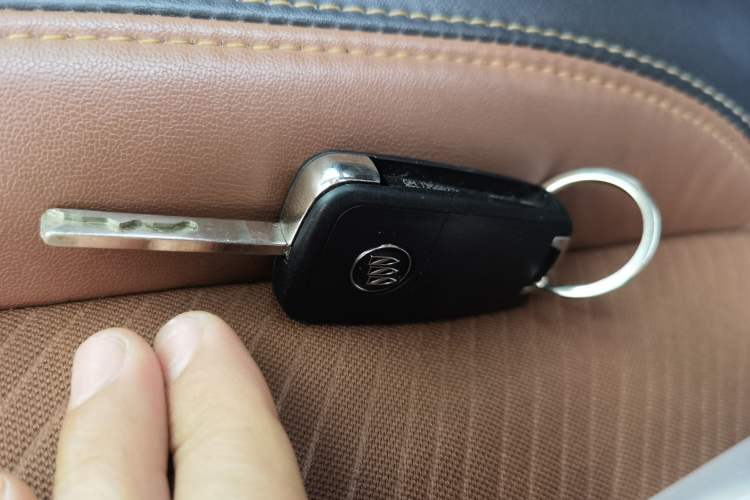 Used Buick Encore 2013 1.4T Automatic Two-Wheel Drive Leading Model Vehicle Key