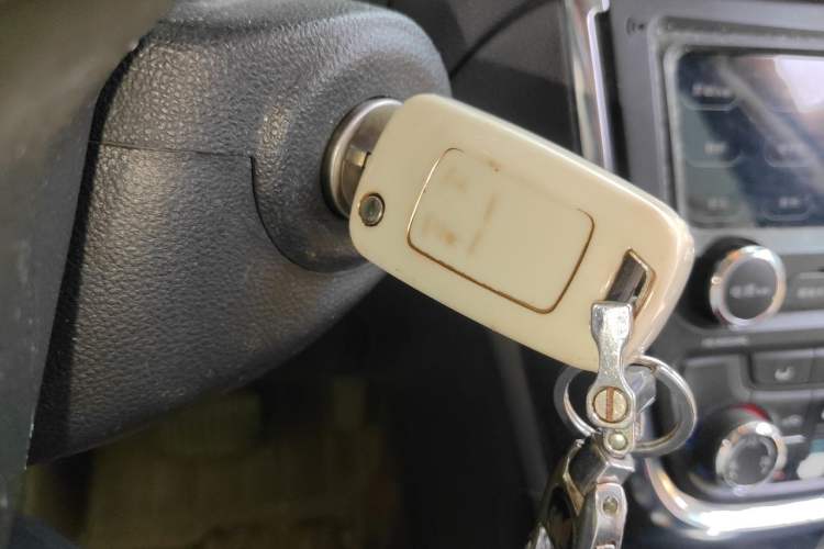 Used Buick Encore 2013 1.4T Automatic Two-Wheel Drive Leading Model Vehicle Key