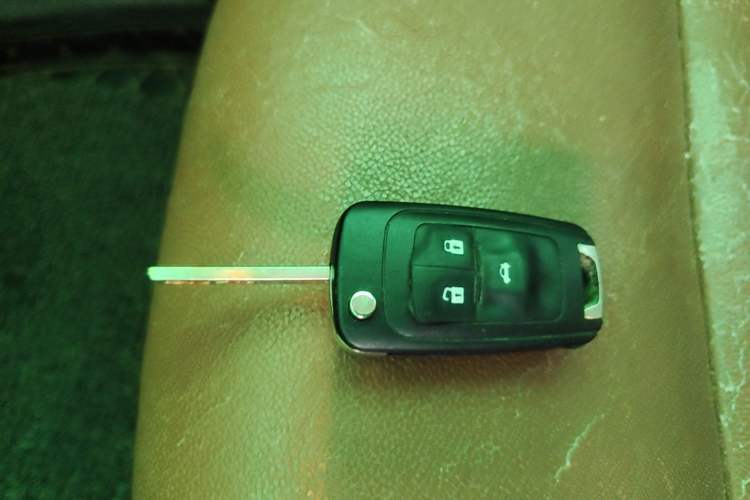Used Buick Encore 2013 1.4T Automatic Two-Wheel Drive Elite Model Vehicle Key