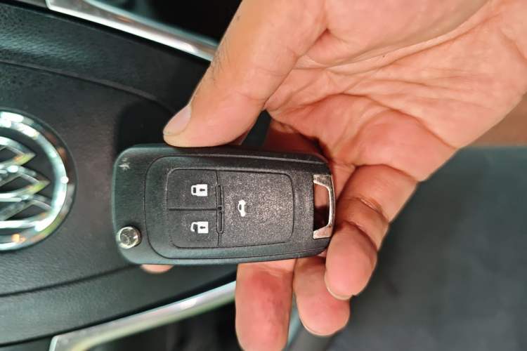 Used Buick Encore 2013 1.4T Automatic Two-Wheel Drive Leading Model Vehicle Key