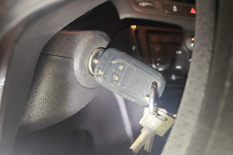 Used Buick Encore 2013 1.4T Manual Two-Wheel Drive Entry Model Vehicle Key