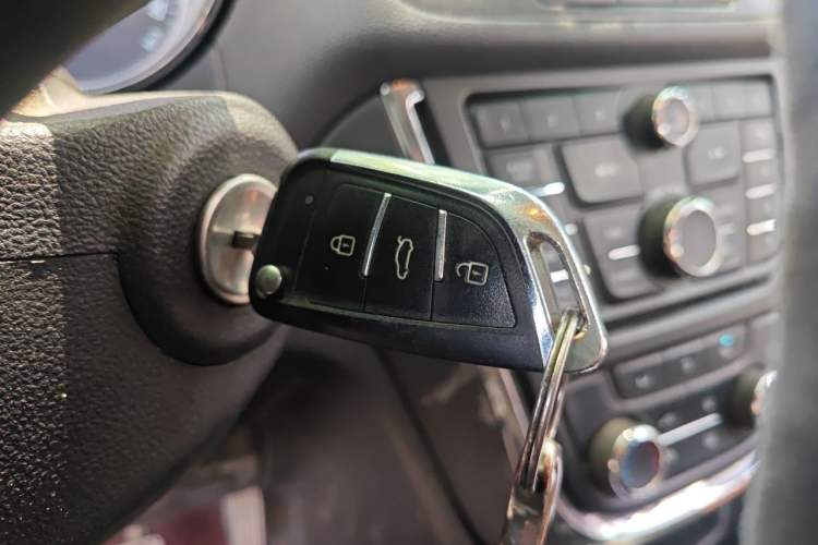 Used Buick Encore 2013 1.4T Manual Two-Wheel Drive Entry Model Vehicle Key