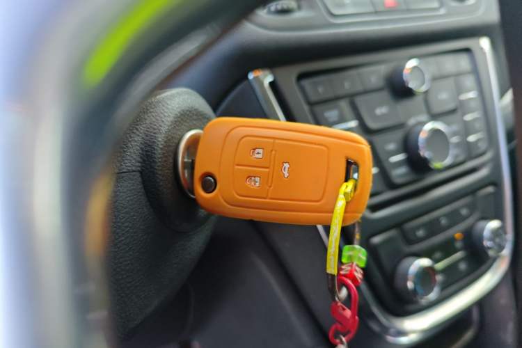 Used Buick Encore 2013 1.4T Automatic Two-Wheel Drive Elite Model Vehicle Key