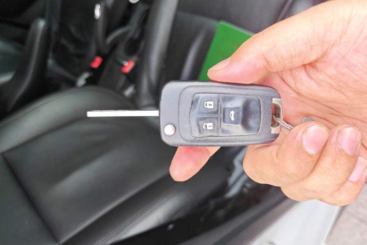 Used Buick Encore 2013 1.4T Automatic Two-Wheel Drive Elite Model Vehicle Key