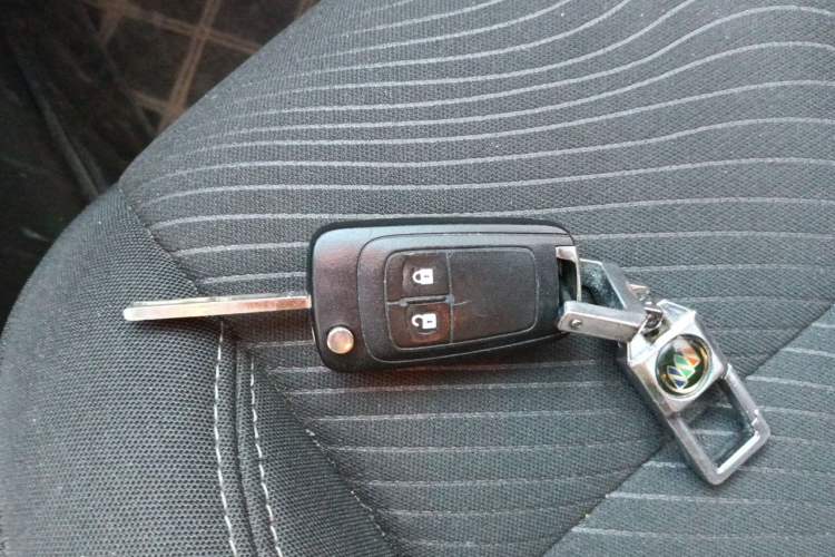 Used Buick Encore 2013 1.4T Automatic Two-Wheel Drive Elite Model Vehicle Key