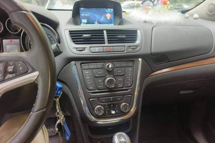 Used Buick Encore 2013 1.4T Automatic Two-Wheel Drive Leading Model Audio And AC Panel