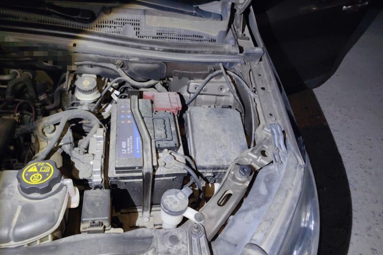 Used Buick Encore 2013 1.4T Automatic All-Wheel Drive Flagship Edition Engine Bay Left
