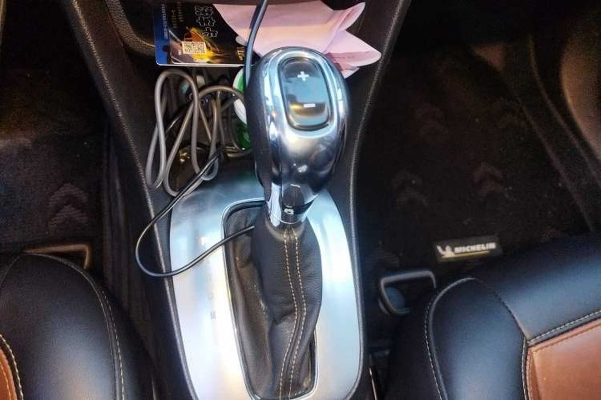 Used Buick Encore 2013 1.4T Automatic All-Wheel Drive Flagship Edition Gear Lever