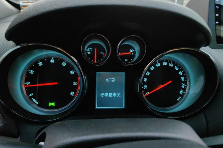 Used Buick Encore 2013 1.4T Automatic All-Wheel Drive Flagship Edition Instrument Cluster