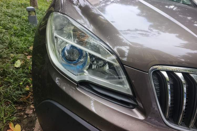 Used Buick Encore 2013 1.4T Automatic Two-Wheel Drive Leading Model Right Front Headlight