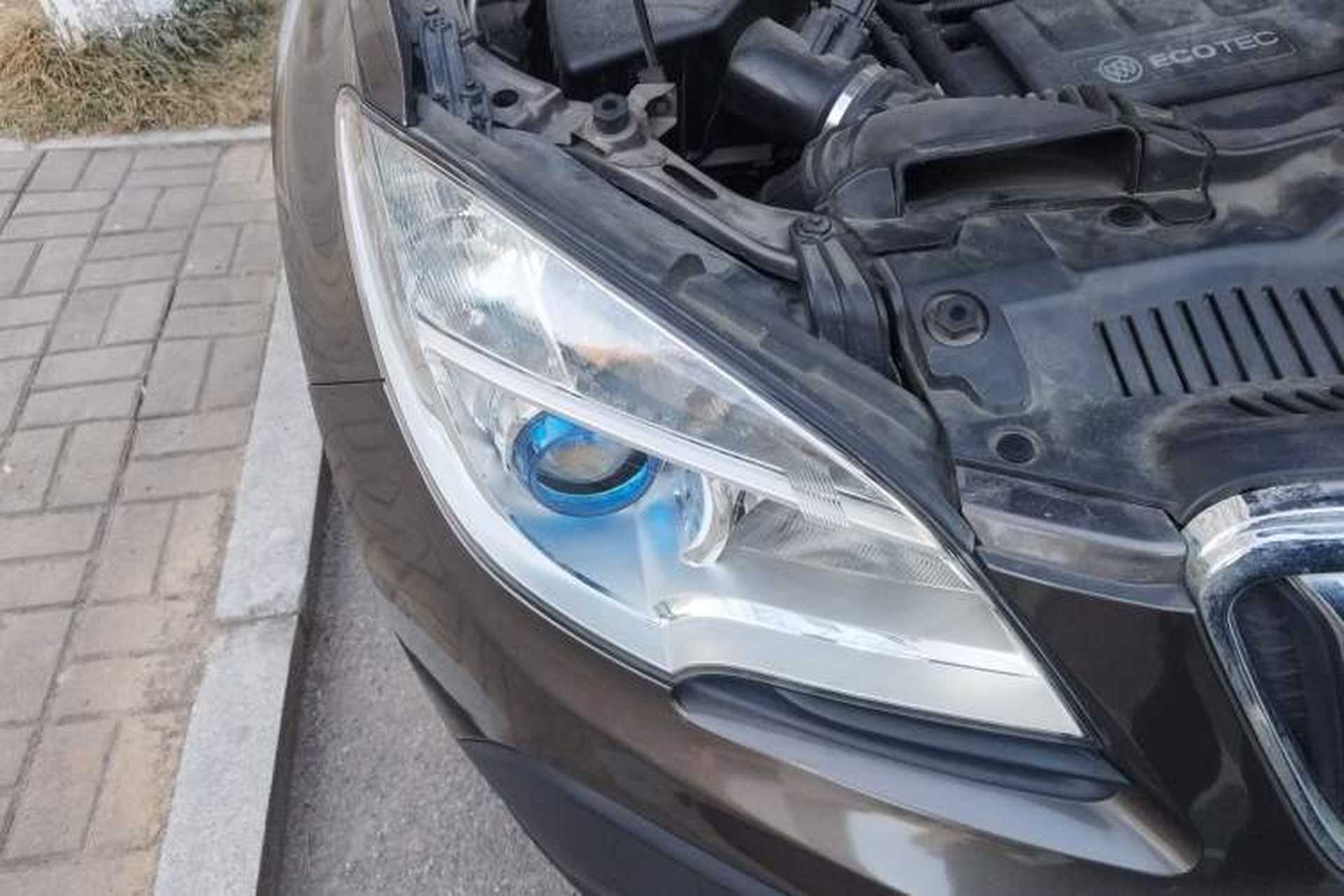 Used Buick Encore 2013 1.4T Automatic All-Wheel Drive Flagship Edition Right Front Headlight
