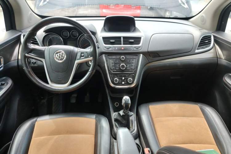 Used Buick Encore 2014 1.4T Manual Two-Wheel Drive Urban Sport Model Center Console