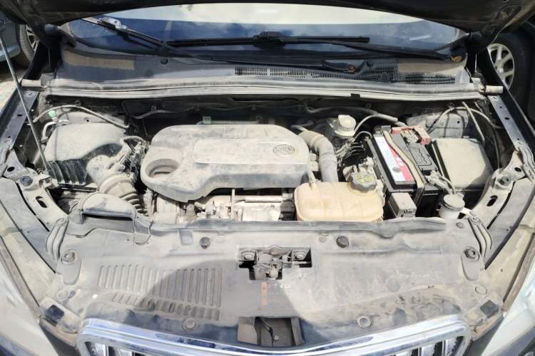 Used Buick Encore 2014 1.4T Manual Two-Wheel Drive Urban Sport Model Engine Bay