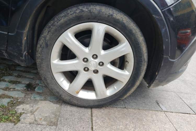 Used Buick Encore 2014 1.4T Manual Two-Wheel Drive Urban Sport Model Right Front Wheel Hub