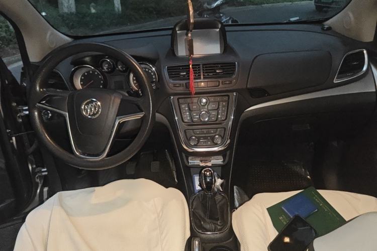 Used Buick Encore 2014 1.4T Manual Two-Wheel Drive Urban Advanced Model Center Console