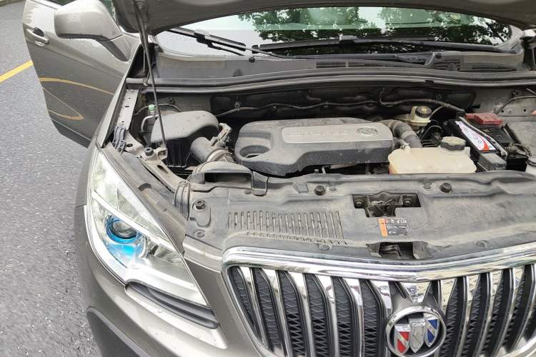 Used Buick Encore 2014 1.4T Automatic Two-Wheel Drive Urban Elite Model Engine Bay Right