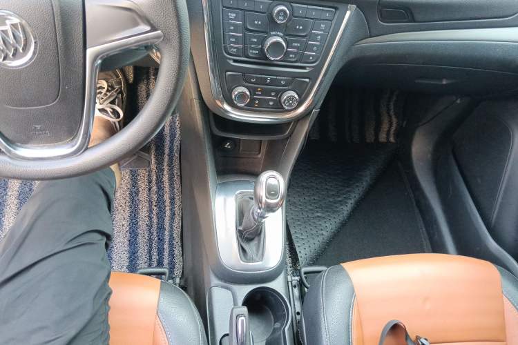 Used Buick Encore 2014 1.4T Automatic Two-Wheel Drive Urban Elite Model Gear Lever