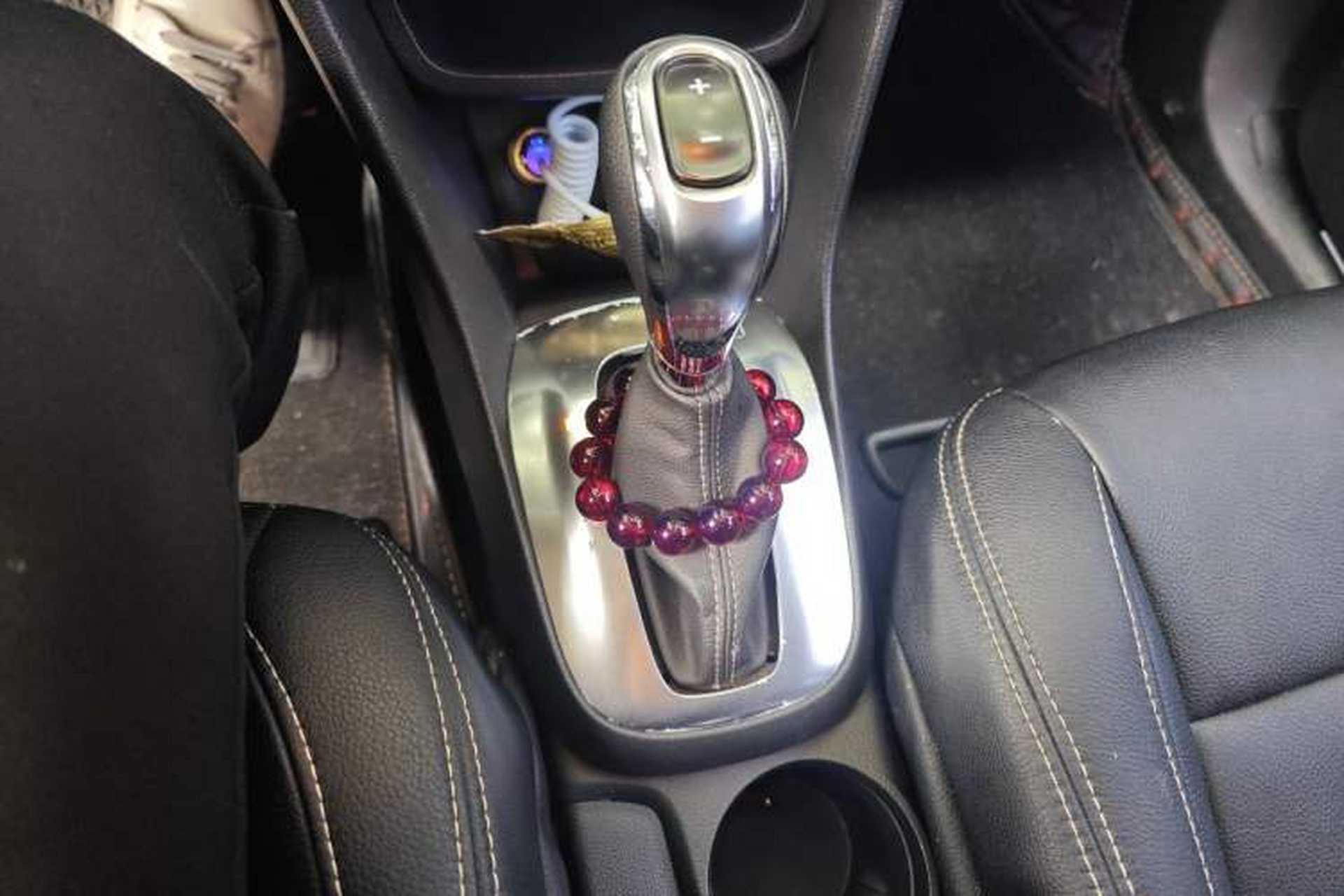Used Buick Encore 2014 1.4T Automatic Two-Wheel Drive Urban Elite Model Gear Lever