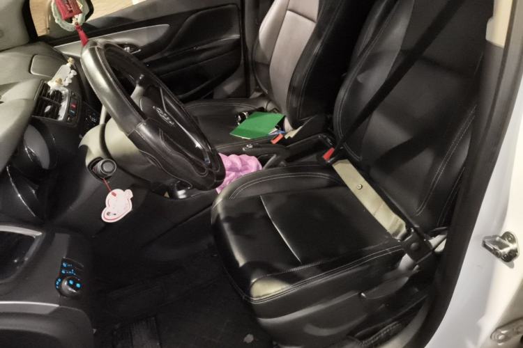 Used Buick Encore 2014 1.4T Automatic Two-Wheel Drive Urban Elite Model Left Front Seat