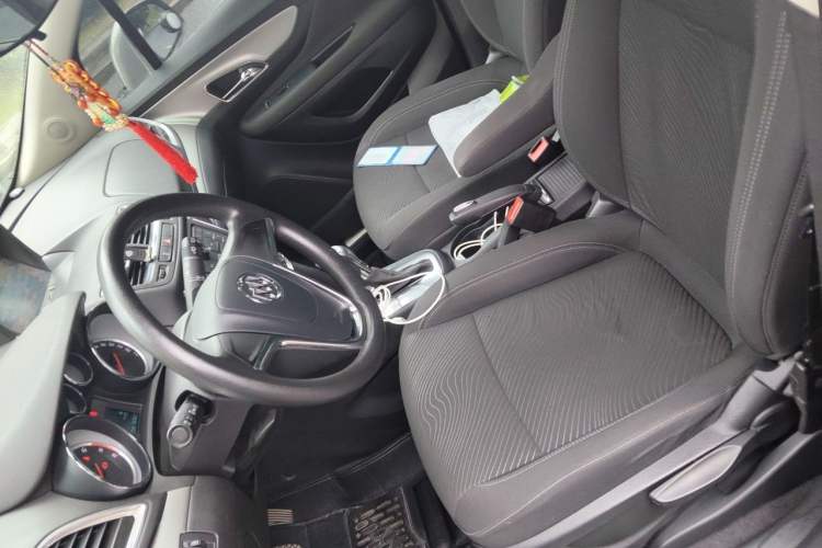 Used Buick Encore 2014 1.4T Automatic Two-Wheel Drive Urban Elite Model Left Front Seat