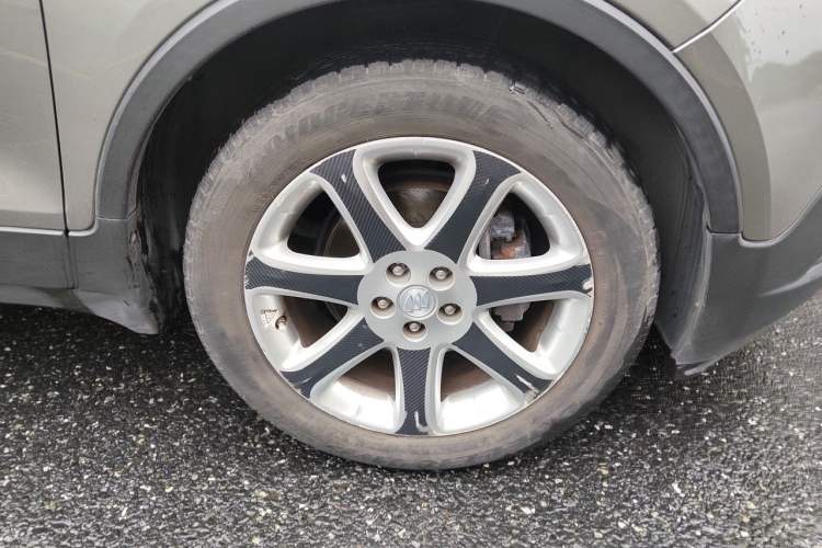 Used Buick Encore 2014 1.4T Automatic Two-Wheel Drive Urban Elite Model Right Front Wheel Hub