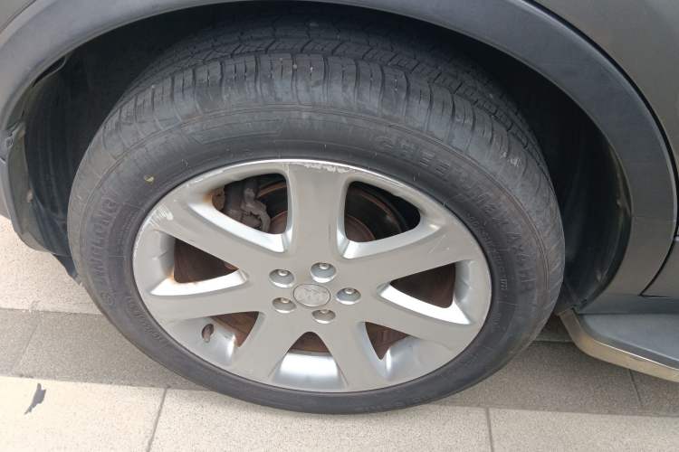 Used Buick Encore 2014 1.4T Automatic Two-Wheel Drive Urban Elite Model Right Rear Wheel Hub