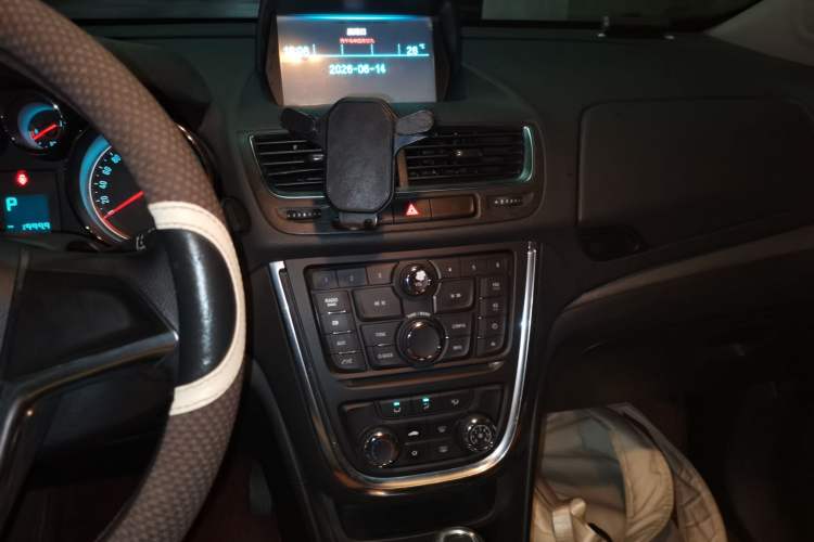 Used Buick Encore 2014 1.4T Automatic Two-Wheel Drive Urban Elite Model Audio And AC Panel