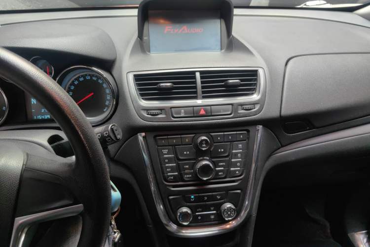 Used Buick Encore 2014 1.4T Automatic Two-Wheel Drive Urban Elite Model Audio And AC Panel