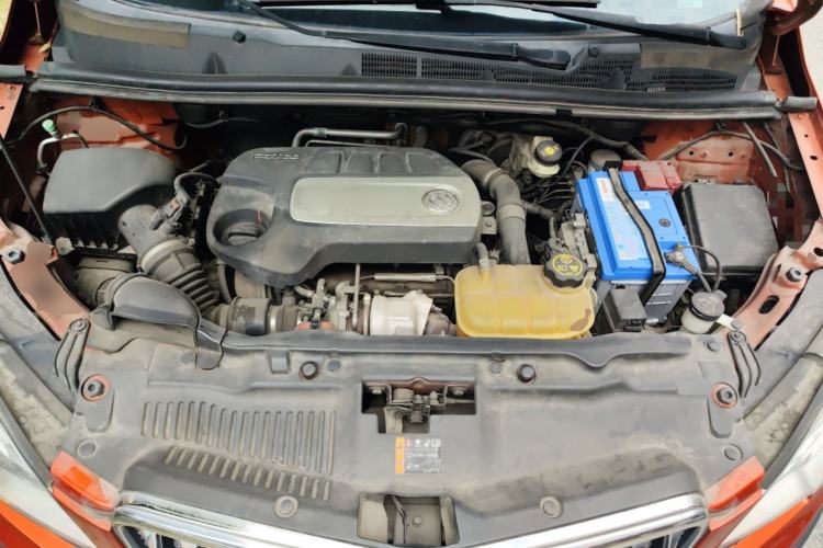 Used Buick Encore 2014 1.4T Automatic Two-Wheel Drive Urban Elite Model Engine Bay