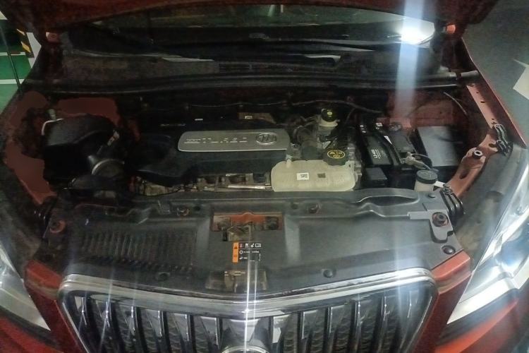 Used Buick Encore 2014 1.4T Automatic Two-Wheel Drive Urban Elite Model Engine Bay