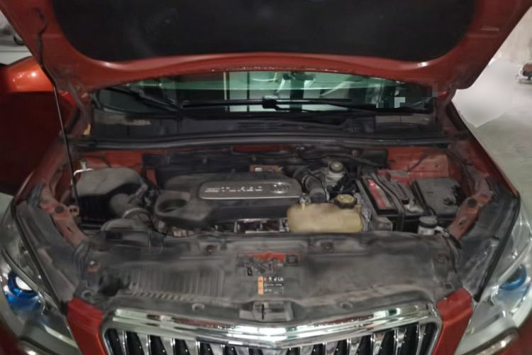 Used Buick Encore 2014 1.4T Automatic Two-Wheel Drive Urban Elite Model Engine Bay