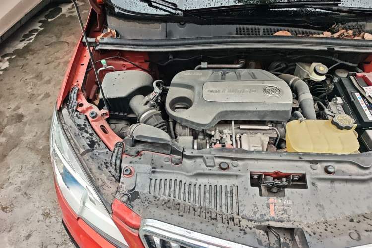 Used Buick Encore 2014 1.4T Automatic Two-Wheel Drive Urban Elite Model Engine Bay Right