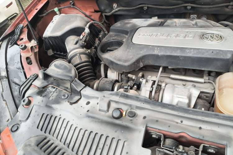 Used Buick Encore 2014 1.4T Manual Two-Wheel Drive Urban Advanced Model Engine Bay Right