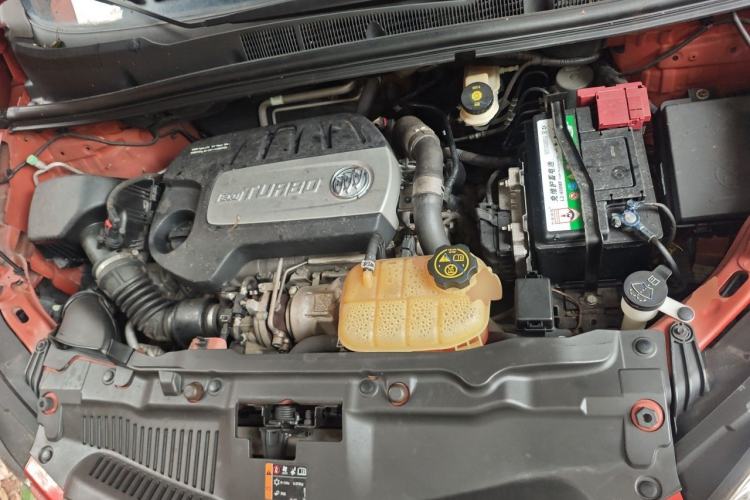 Used Buick Encore 2014 1.4T Automatic Two-Wheel Drive Urban Elite Model Engine Bay