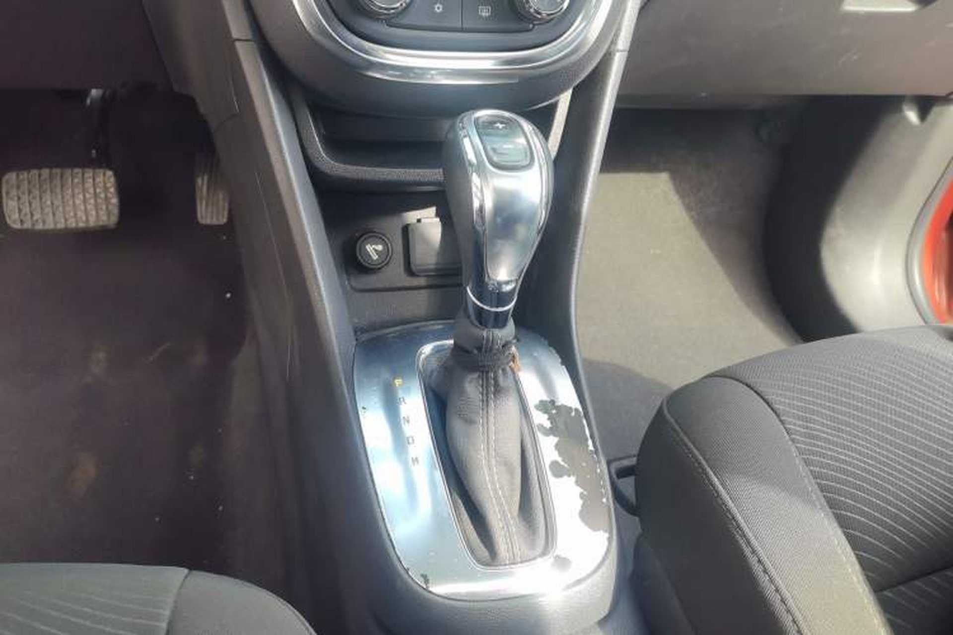 Used Buick Encore 2014 1.4T Automatic Two-Wheel Drive Urban Elite Model Gear Lever