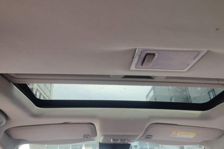 Used Buick Encore 2014 1.4T Automatic Two-Wheel Drive Urban Elite Model Headliner