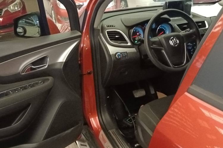 Used Buick Encore 2014 1.4T Automatic Two-Wheel Drive Urban Elite Model Interior 3