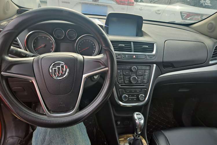 Used Buick Encore 2014 1.4T Automatic Two-Wheel Drive Urban Elite Model Interior 3