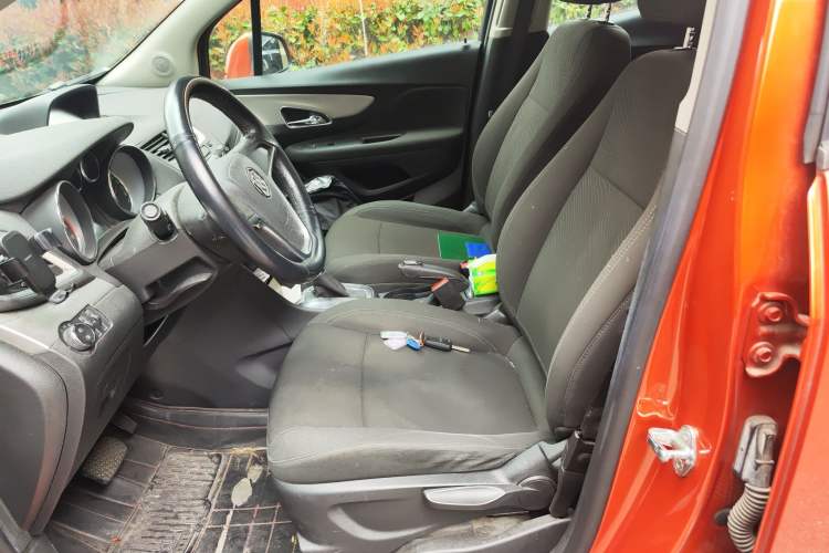 Used Buick Encore 2014 1.4T Automatic Two-Wheel Drive Urban Elite Model Left Front Seat