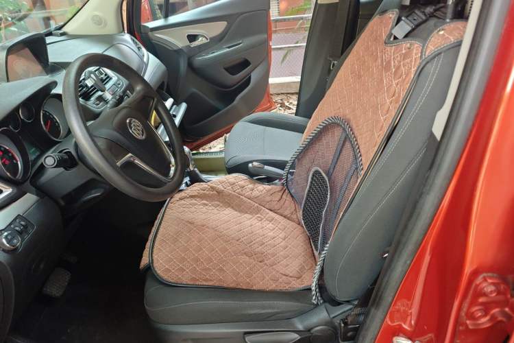 Used Buick Encore 2014 1.4T Automatic Two-Wheel Drive Urban Elite Model Left Front Seat