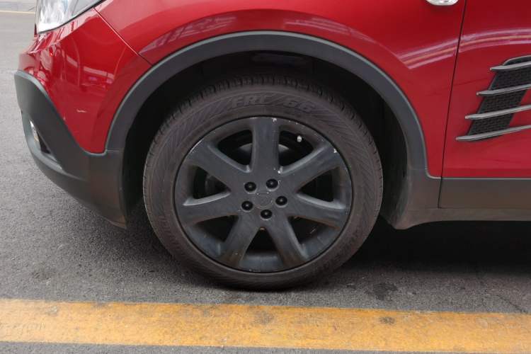Used Buick Encore 2014 1.4T Automatic Two-Wheel Drive Urban Elite Model Left Front Wheel Hub