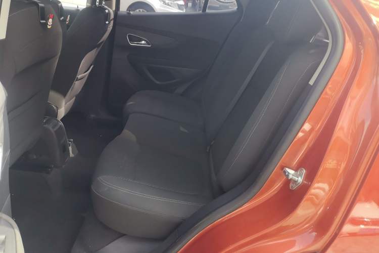 Used Buick Encore 2014 1.4T Automatic Two-Wheel Drive Urban Elite Model Left Rear Seat