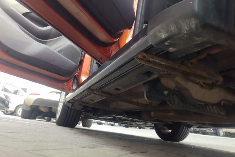 Used Buick Encore 2014 1.4T Automatic Two-Wheel Drive Urban Elite Model Left Side Sill